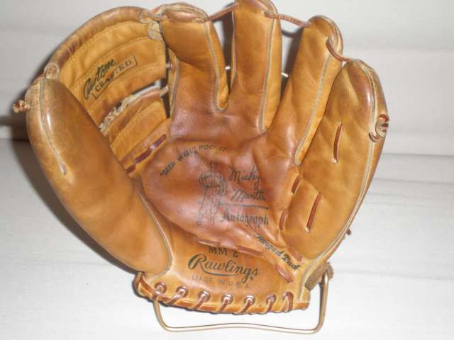 Mickey Mantle Rawlings MM2 Front